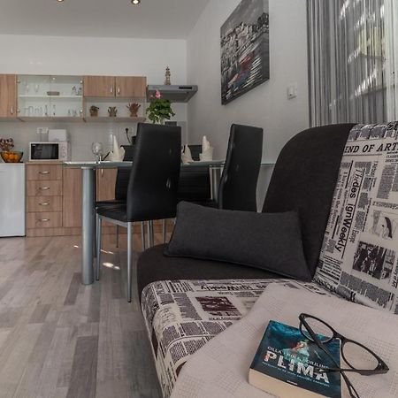 Apartments Bruna Трогир Екстериор снимка