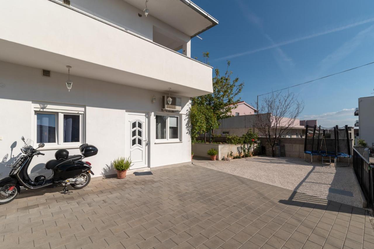 Apartments Bruna Трогир Екстериор снимка