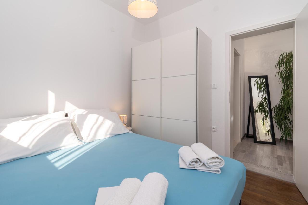 Apartments Bruna Трогир Екстериор снимка